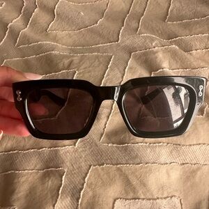 Black AKONI Sunglasses